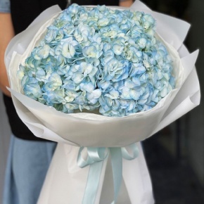 Букет из 5 голубых гортензий в Пересвете