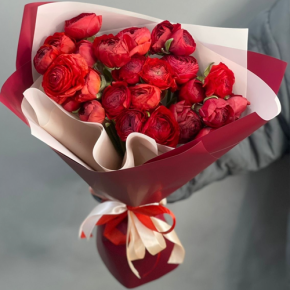 Букет из 21 красного ранункулюса в Пересвете