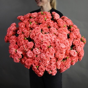 Букет из 39 коралловых кустовых роз (50 см) в Пересвете
