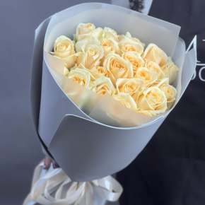 Букет из 25 роз Аваланж (50 см) в Пересвете