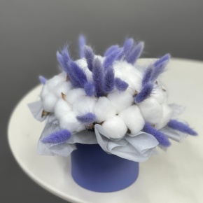 Композиция в шляпной коробке мини из хлопка и лагуруса в Пересвете