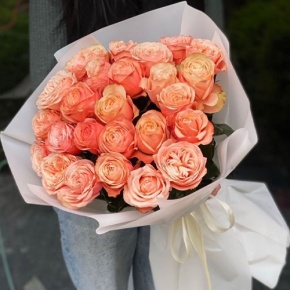 Букет из 23 пионовидных роз Эквадор сорта Кахала (60см) в Пересвете
