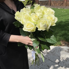 Букет из 11 белых роз (70 см) в Пересвете