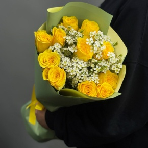 Букет "Нотка счастья" из лимонных роз и хамелациума (40 см) в Пересвете