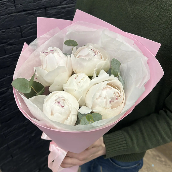 Букет из 5 пионов Одиле "Пломбир" в Пересвете