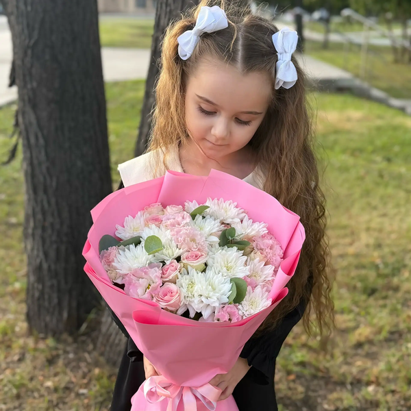 Букет из хризантем, эустом и роз в Пересвете