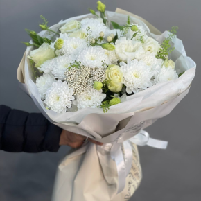 Букет "Меланхолия" из роз и хризантем в Пересвете