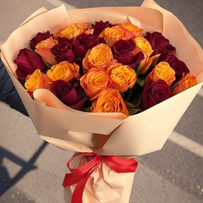 Букет "Благородный" из 27 Кенийских роз микс (40 см) в Пересвете
