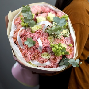 Букет "Миссис" из кустовой розы Джульетта и эустом в Пересвете