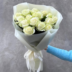 Букет "Умка" из 15 белых роз (50 см) в Пересвете