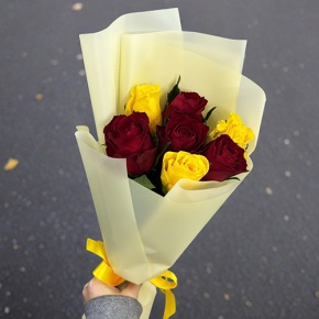 Букет из 7 Кенийских роз (40 см) в Пересвете
