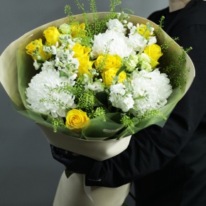 Букет "Фисташка" из роз, хризантем и маттиол в Пересвете