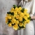 Букет из 25 лимонных роз с рускусом (40 см) в Пересвете