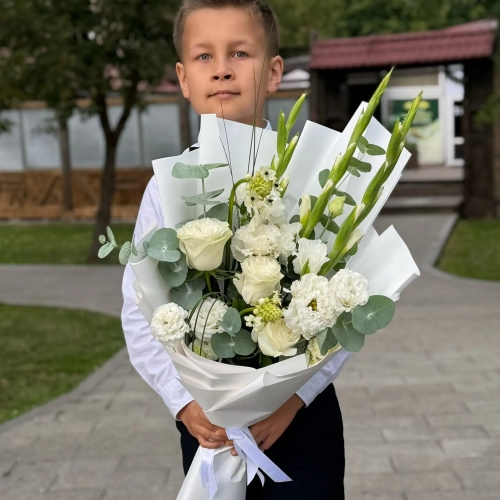 Букет на 1 сентября с гладиолусами, розами, эустомой и орнитогалумом в Пересвете