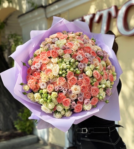 Букет из 101 кустовой розы микс в Пересвете